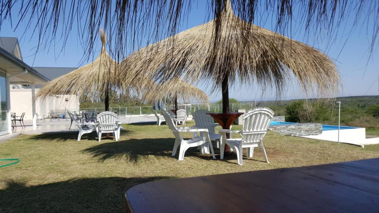 Howard Johnson Hotel Piedras Moras Альмафуэрте Экстерьер фото